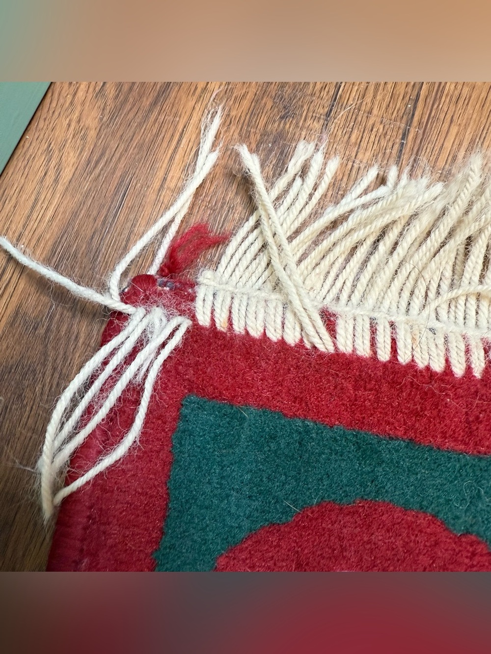 Vintage Christmas Rug Fringed Seasonal Holiday Motif Mat Hooked Woven Winter 90s - Picture 8 of 13